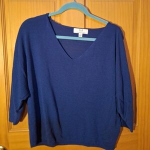 Women's Magaschoni sweater (Lg)